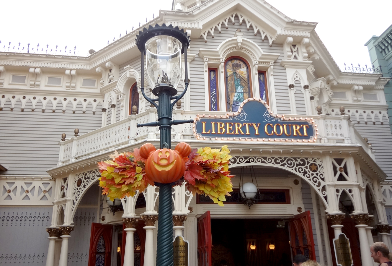 disneyland-halloween3