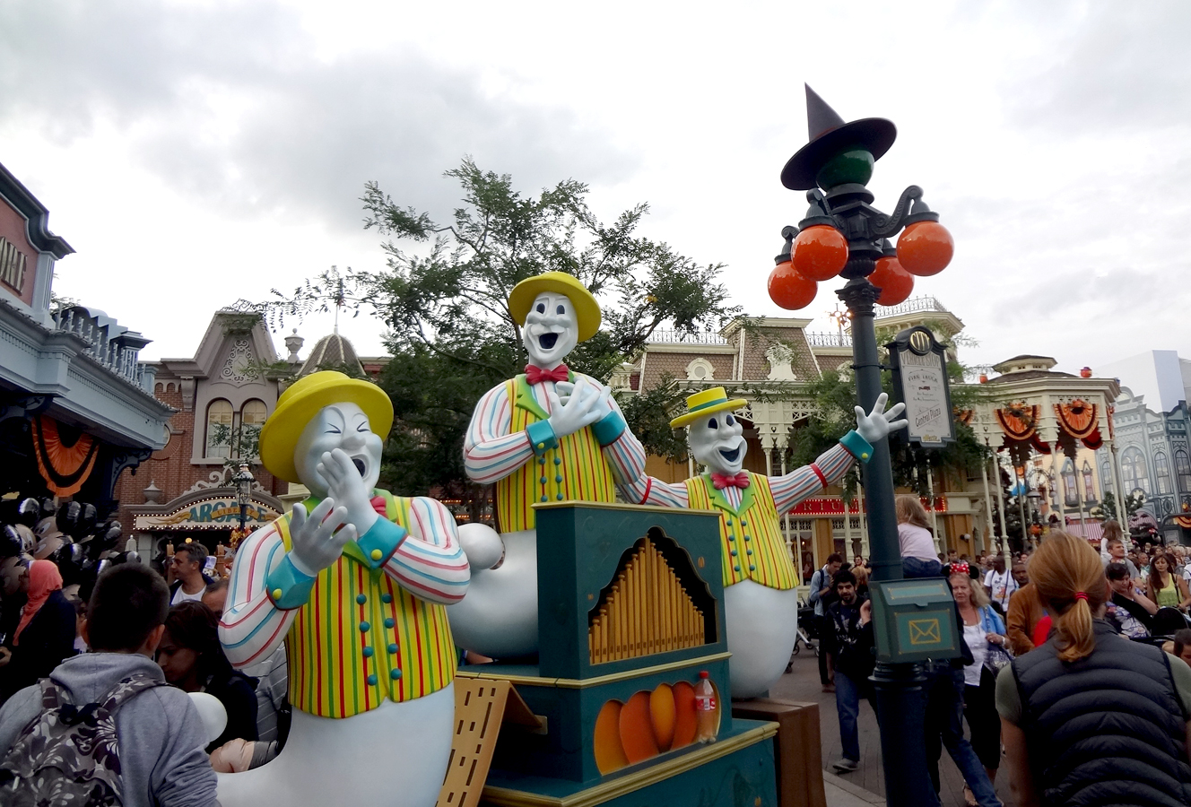 disneyland-halloween4