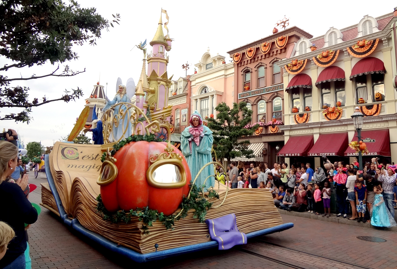 disneyland-halloween9