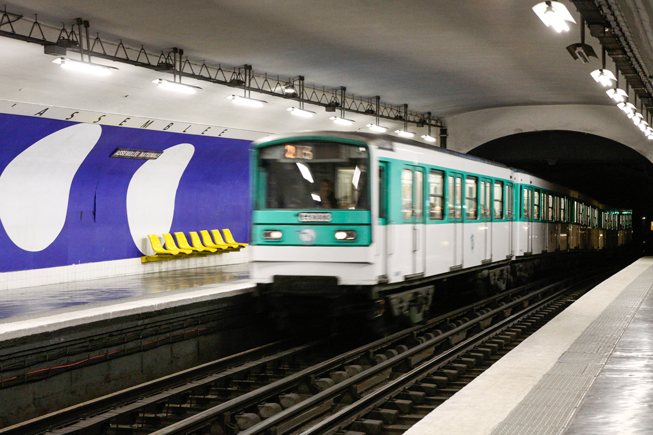 パリのメトロ 地下鉄 Rer バスの切符 乗り方について トリコロル パリ パリとフランスの旅行 観光情報