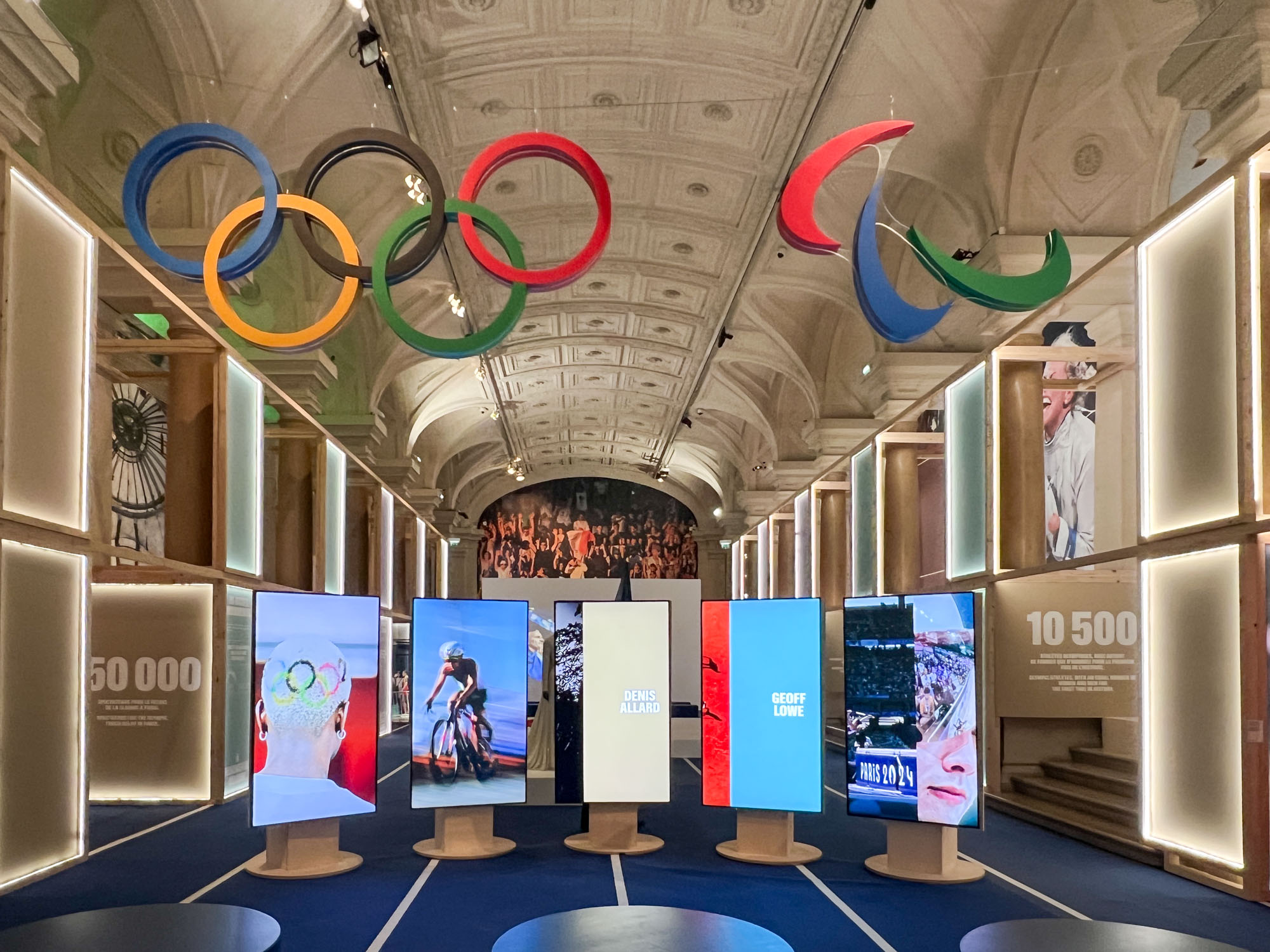 パリオリンピック　デザインパネル Paris 2024 Olympic Medals - Design, History & Photos